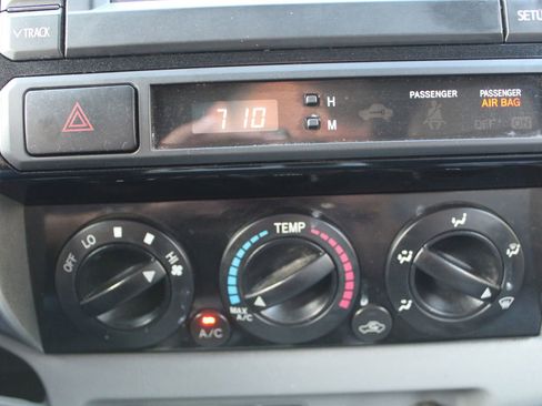 Used 2013 Toyota Tacoma 2WD Access Cab w/ SR5 Pkg image 21