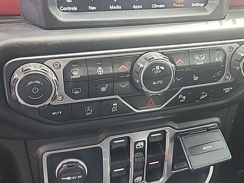 Used 2021 Jeep Wrangler Unlimited Rubicon AWD/4WD image 6