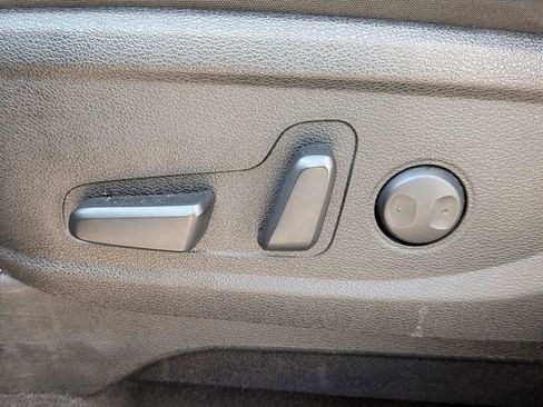 Used 2025 Kia Telluride S FWD image 14