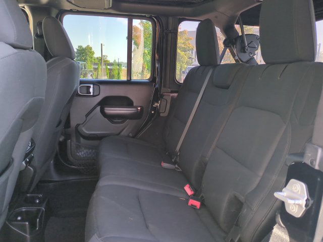 Used 2018 Jeep Wrangler Unlimited Sport S AWD/4WD image 14
