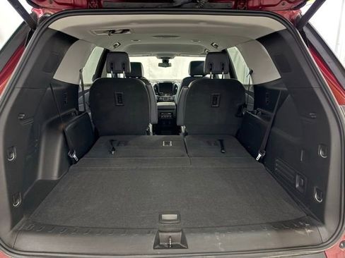 Used 2018 Chevrolet Traverse LT w/ LPO, Floor Liner Package AWD/4WD image 13