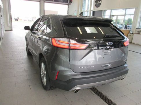 Used 2022 Ford Edge Titanium image 6
