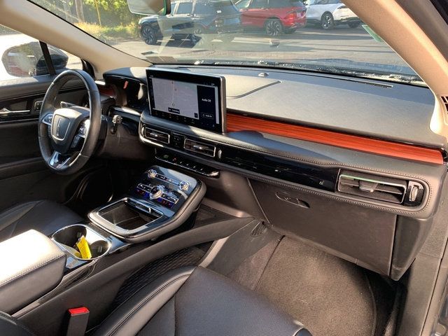 Certified 2023 Lincoln Nautilus Reserve AWD/4WD image 13