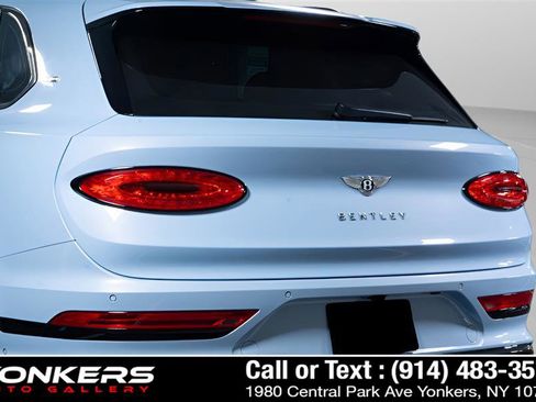 Used 2021 Bentley Bentayga image 54