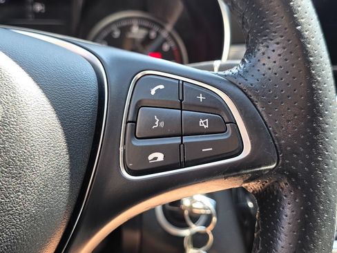 Used 2017 Mercedes-Benz C 300 Sedan image 32