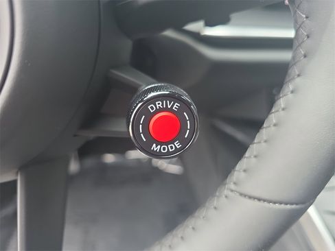 Used 2025 Porsche 911 Carrera GTS image 34