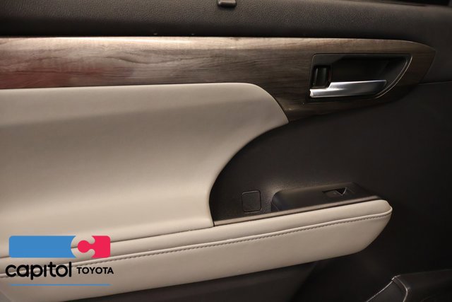Used 2021 Toyota Highlander Platinum AWD/4WD image 32