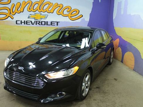 Used 2014 Ford Fusion SE w/ Equipment Group 201A image 4