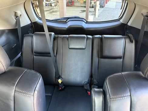 Used 2019 Toyota Highlander SE image 21