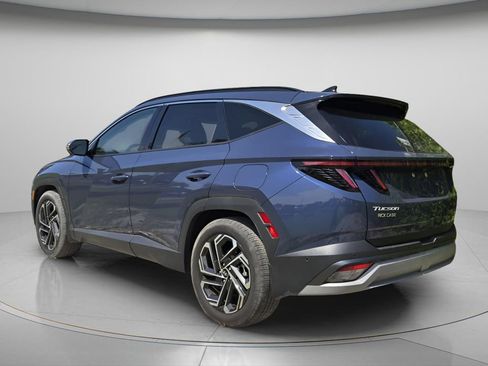 Certified 2025 Hyundai Tucson Limited FWD image 5