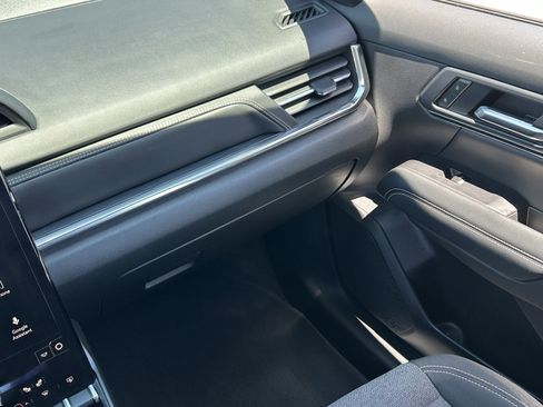 Used 2025 GMC Terrain Elevation AWD/4WD image 19