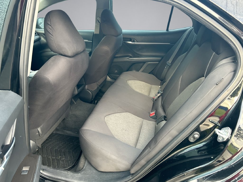 Used 2022 Toyota Camry LE FWD image 28