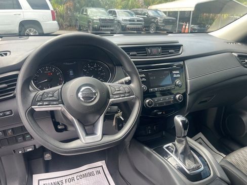 Used 2017 Nissan Rogue S FWD image 13