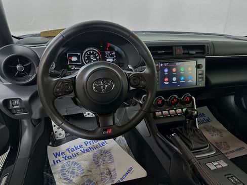 Used 2023 Toyota GR86 Premium image 21