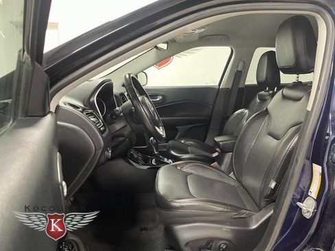 Used 2018 Jeep Compass Limited AWD/4WD image 12