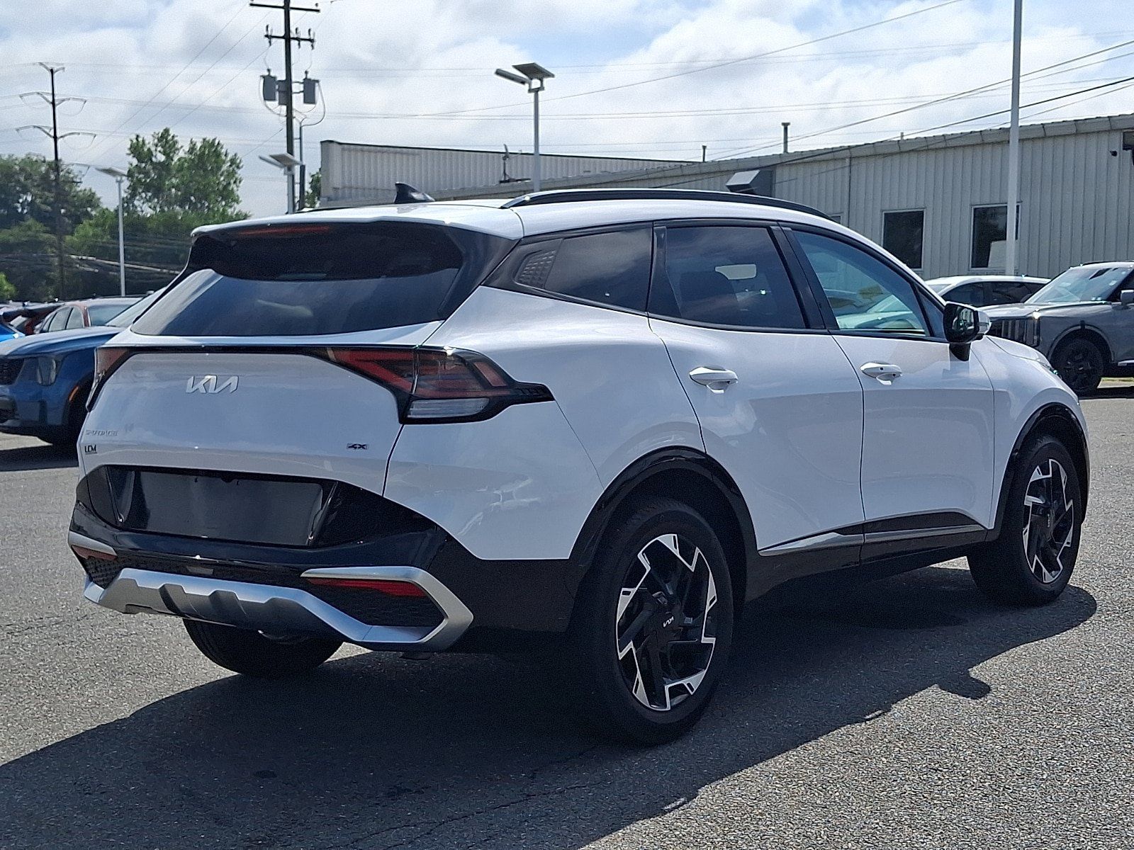 Used 2025 Kia Sportage SX AWD/4WD image 4