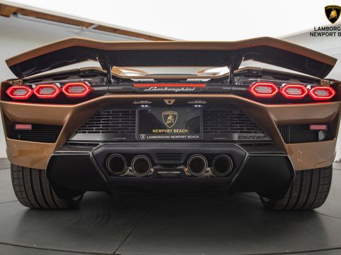 Used 2022 Lamborghini Aventador Countach image 21