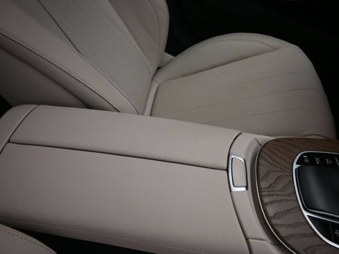 Used 2023 Mercedes-Benz E 350 Sedan image 27