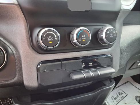 Used 2021 RAM 1500 Big Horn AWD/4WD image 16