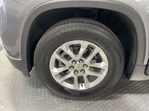 Used 2020 Chevrolet Traverse LT image 10