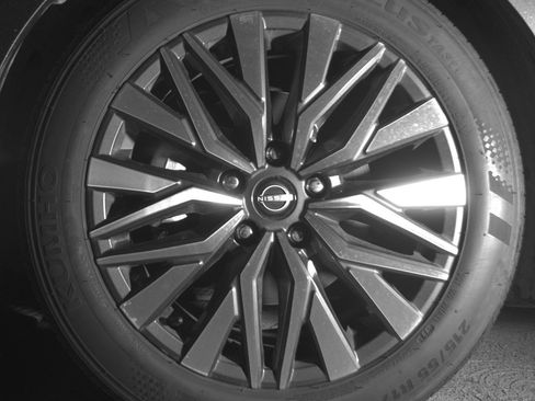 Used 2025 Nissan Altima 2.5 SV image 12