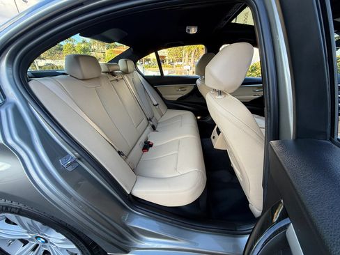 Used 2018 BMW 330i Sedan w/ Convenience Package RWD image 24