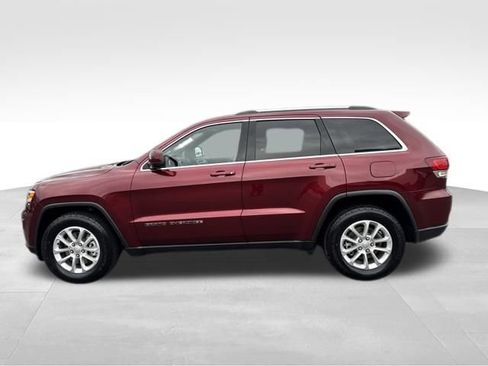 Used 2021 Jeep Grand Cherokee Laredo w/ Security & Convenience Group image 2