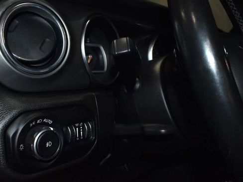 Used 2022 Jeep Wrangler Unlimited Sahara w/ Cold Weather Group image 25