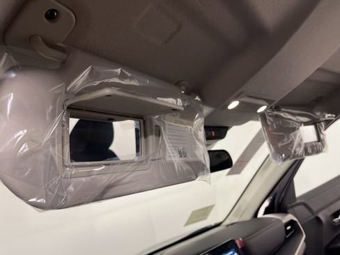 New 2026 Nissan Kicks SV image 32