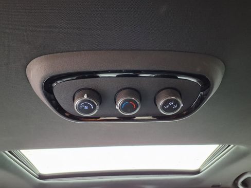 Used 2023 Dodge Durango GT image 13