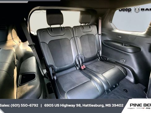 Used 2021 Jeep Grand Cherokee L Laredo image 21