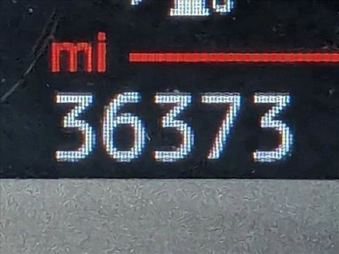 Used 2017 MINI Cooper 2-Door Hardtop image 11