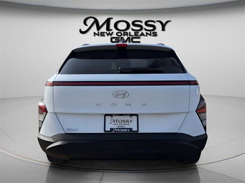 Used 2024 Hyundai Kona SEL image 6