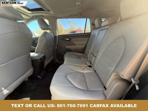 Used 2024 Toyota Highlander XLE AWD/4WD image 34