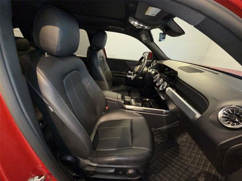 Used 2022 Mercedes-Benz GLB 250 4MATIC image 26