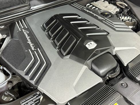 Used 2021 Lamborghini Urus image 86