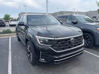 New 2026 Volkswagen Atlas Cross Sport SEL Premium R-Line AWD/4WD video 2