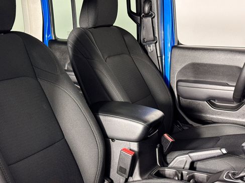 Used 2023 Jeep Wrangler Unlimited w/ Cold Weather Group image 36