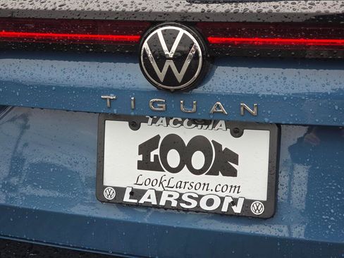 New 2026 Volkswagen Tiguan SE image 16