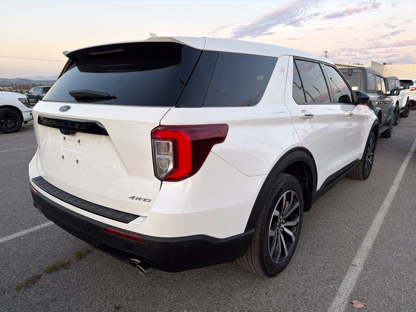 Used 2022 Ford Explorer ST-Line AWD/4WD image 6