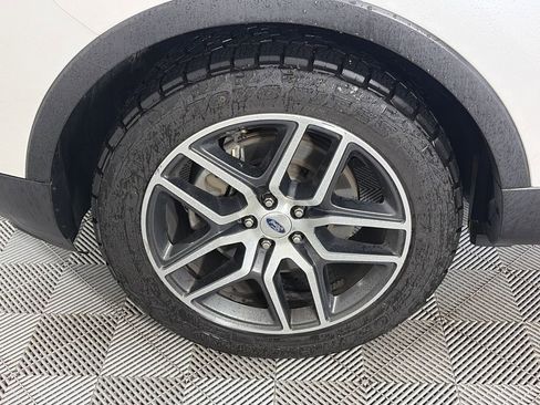 Used 2017 Ford Explorer Sport w/ Equipment Group 401A AWD/4WD image 8
