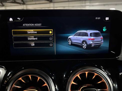 Certified 2023 Mercedes-Benz GLB 250 4MATIC image 33