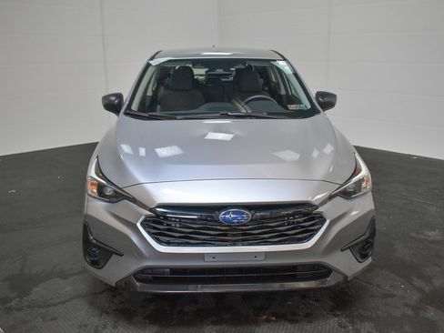 Certified 2025 Subaru Impreza 2.0i image 2