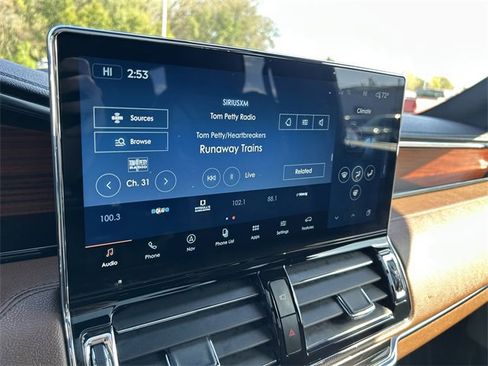 Used 2022 Lincoln Navigator Reserve image 27