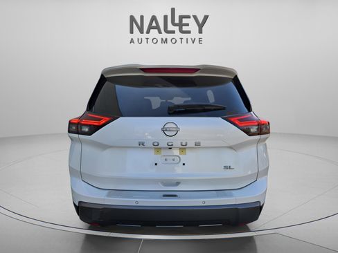 Used 2024 Nissan Rogue SL w/ SL Premium Package image 5