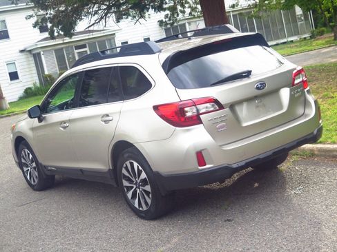 Used 2015 Subaru Outback 2.5i Limited AWD/4WD image 26