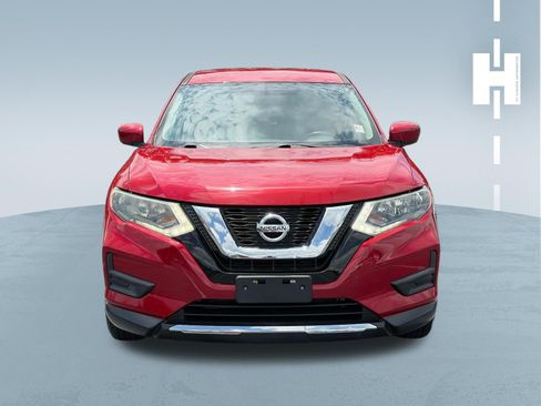 Used 2017 Nissan Rogue S w/ S Family Package FWD image 2