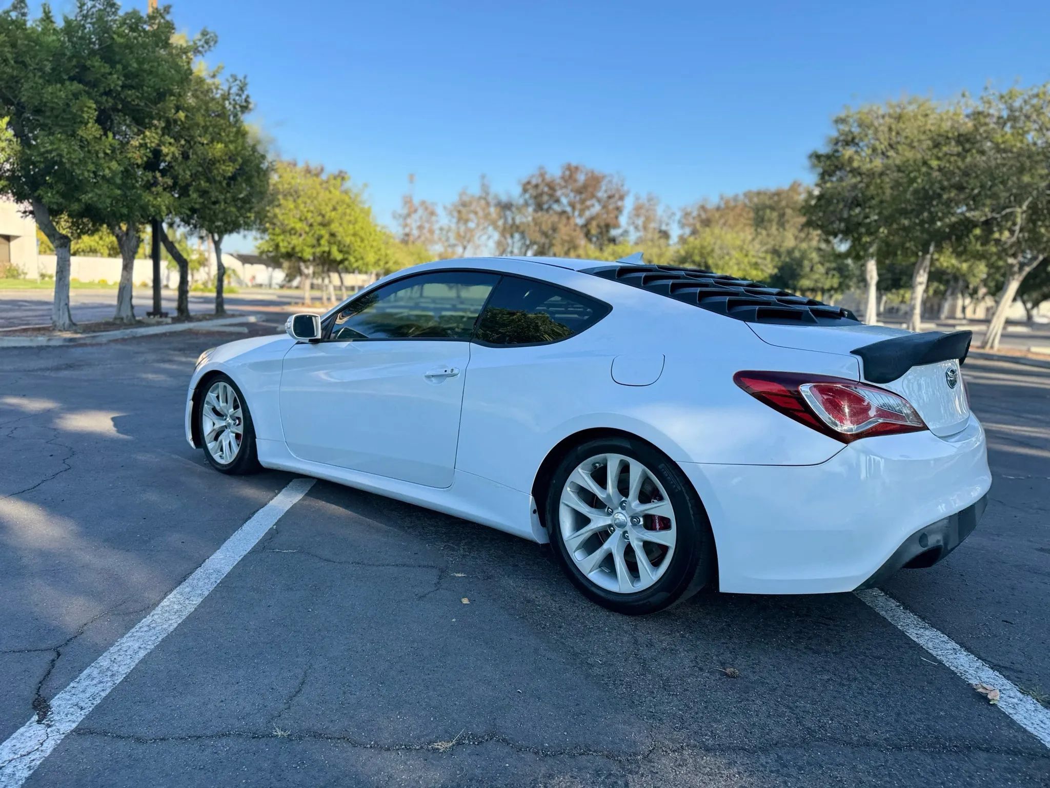 Used 2015 Hyundai Genesis 3.8 RWD image 14