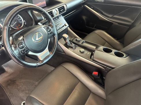Used 2016 Lexus IS 200t RWD image 7