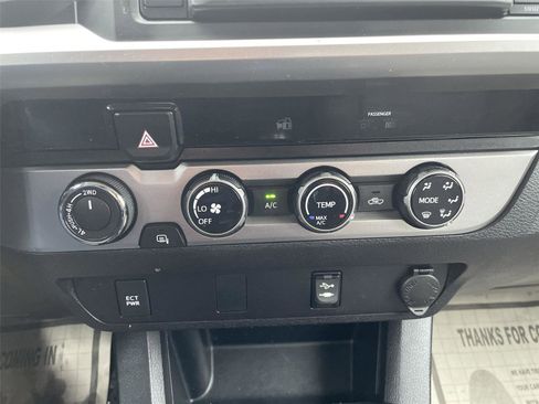 Used 2017 Toyota Tacoma SR5 image 19